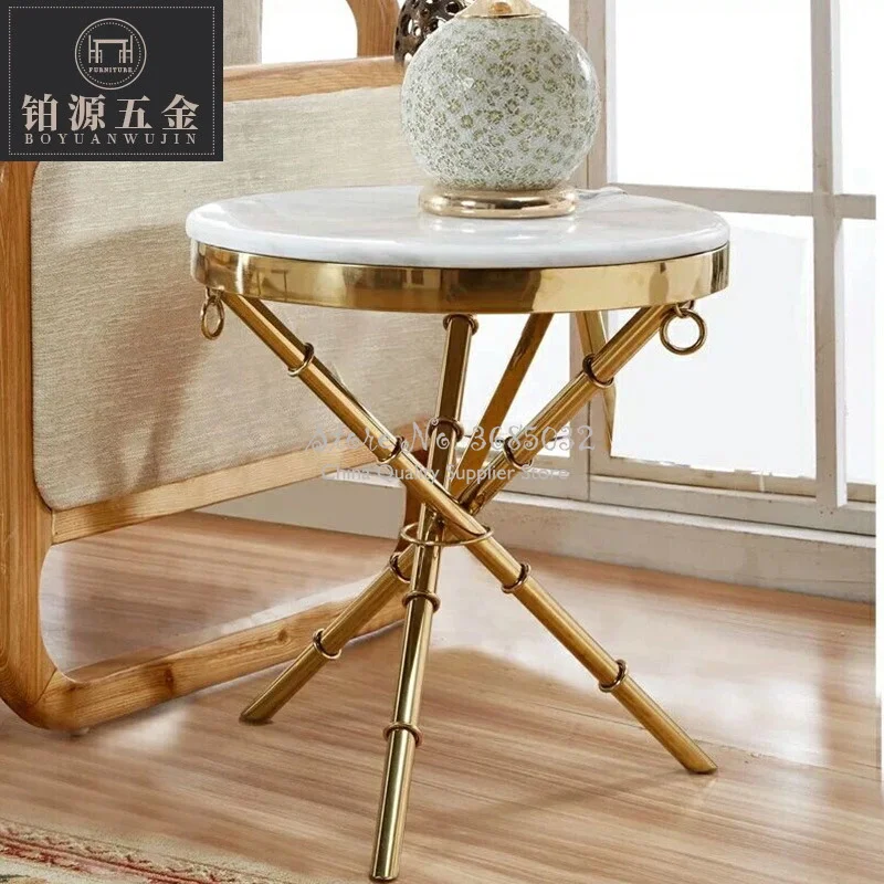 Золотистый угловой круглый журнальный столик с Золотистым Покрытием мраморный