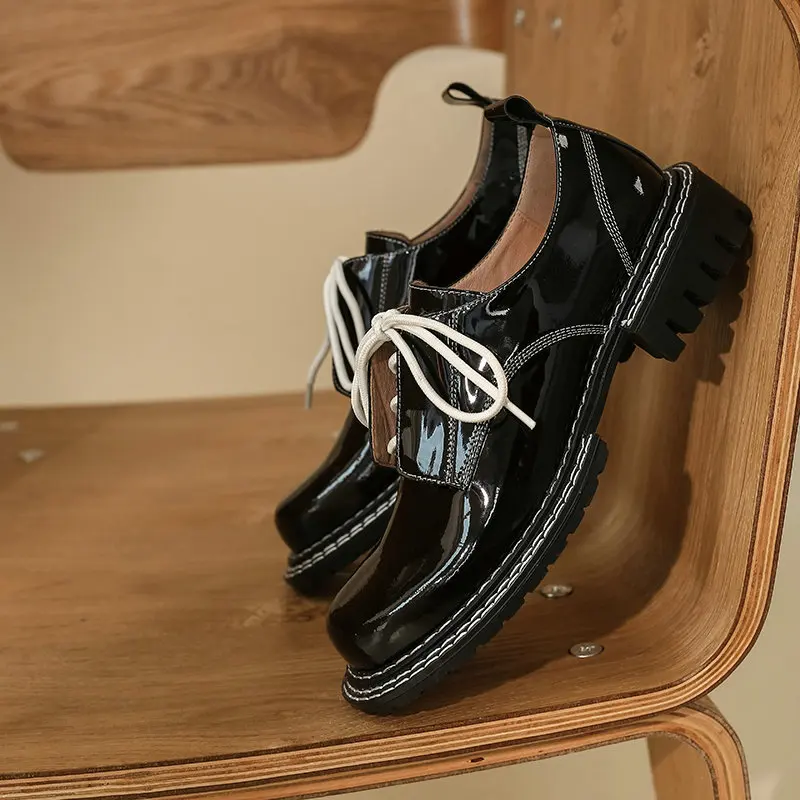 

NIKOVE 2021 Low Heels Soft Cow Patent Leather Basic Female Shoes Spring Autumn Crystal Square Toe Women Flats Shoes Size 34-42