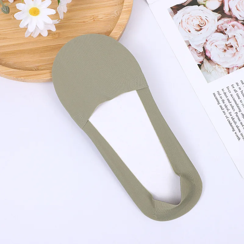 

2 pcs Ladies Summer Thin Sock Slippers Silicone Antiskid Ice Silk Socks Seamless Invisible Women Boat Socks 2021 Newest