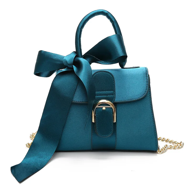 

2021 autumn new ladies one-shoulder diagonal cross-European and American temperament ladies wild fashion bow velvet handbag