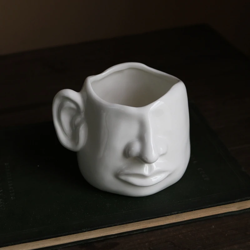 

Белые креативные керамические кружки с абстрактным изображением лица, чашка для молока, чая, кофе, сока, воды, посуда для напитков для дома и ...
