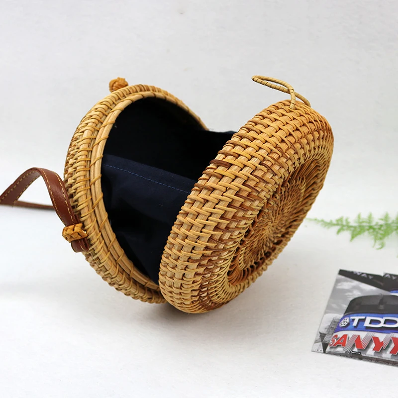 Круглая пляжная сумка ручной работы с вырезами Женская плетеная круглая на плечо