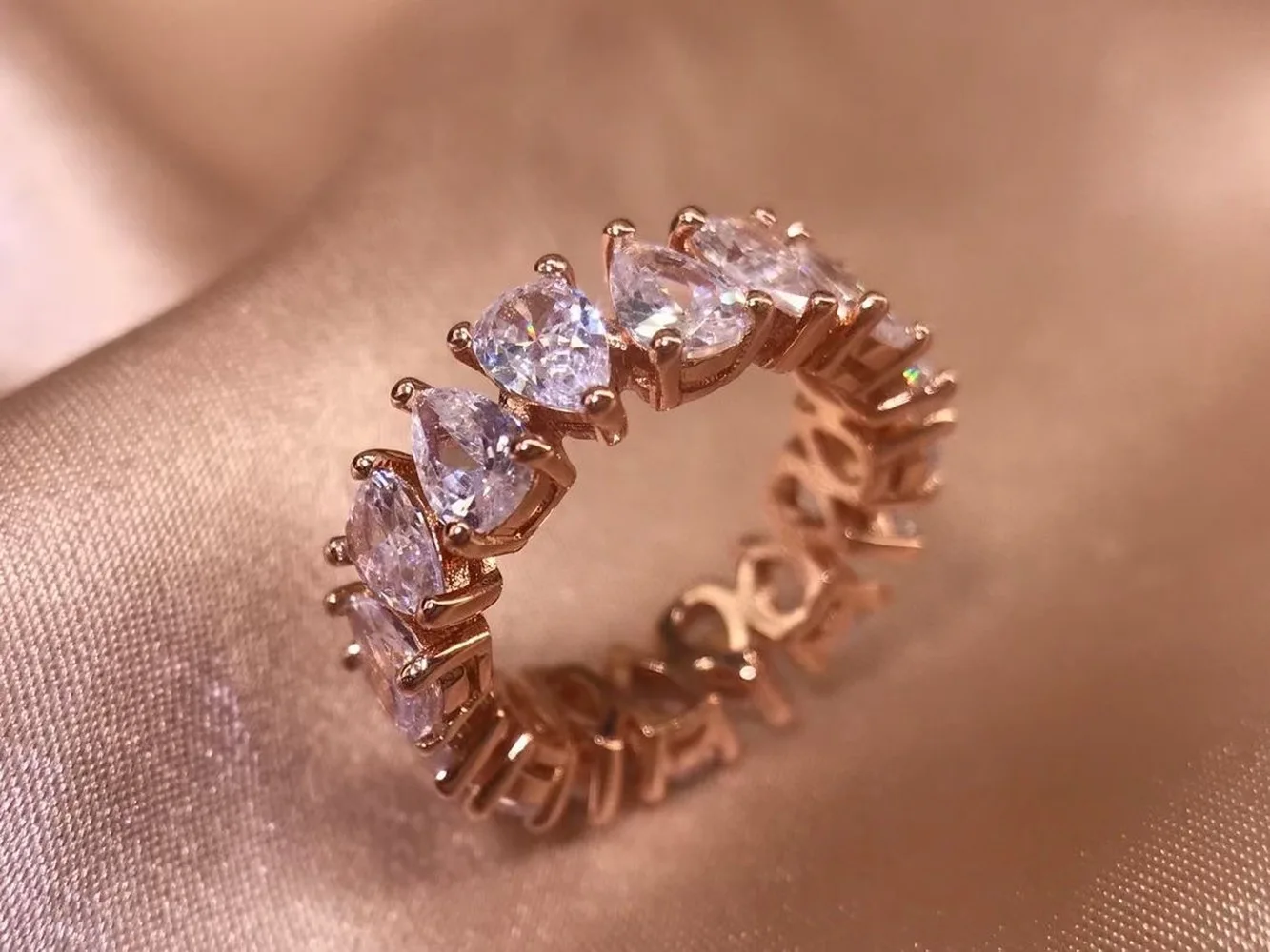 

SWA 2020 Fashion Jewelry High Quality Charm Water Drop Crystal Ring Female European and American Geometric Crystal Ring Jewelry