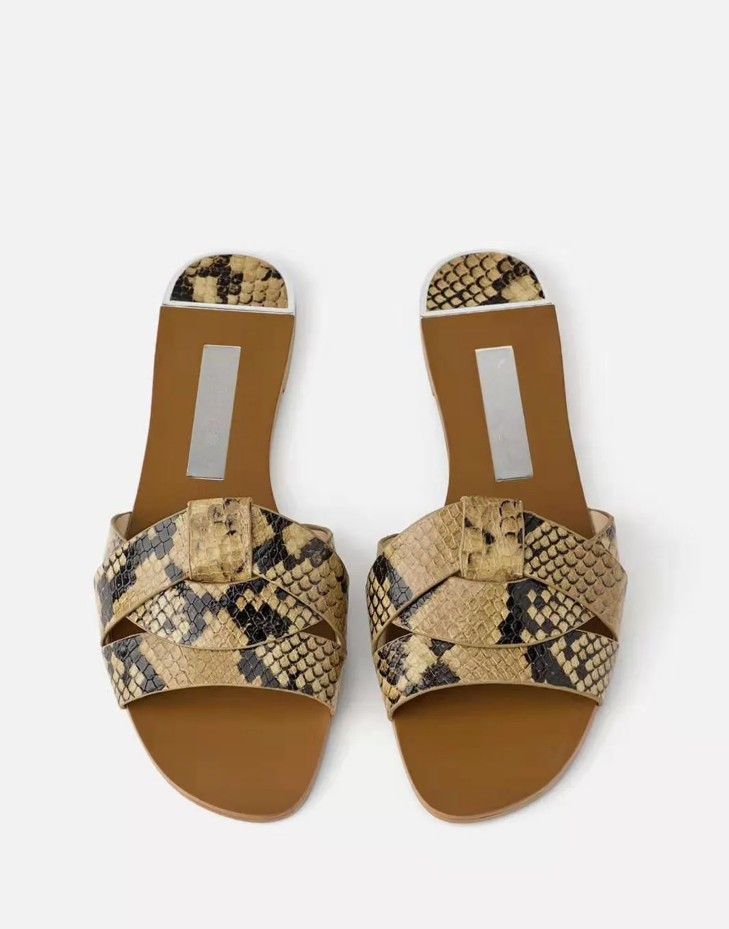 

Loafers Slippers Casual Rubber Flip Flops Shoes For Girls Slides Summer Clogs Woman Pantofle Luxury Hawaiian Lady Soft Beach 202