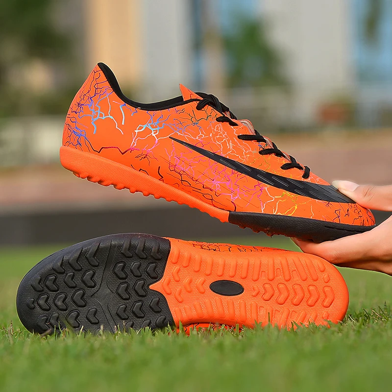 

The Latest Youth Football Shoes TF / AF Non-slip Professional Football Shoes Wear-resistant Foot Training Shoes Unisex Sneakers
