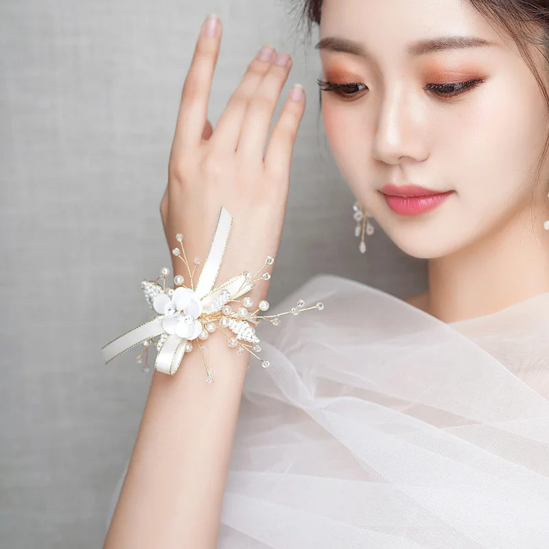 

Fashion Bracelet Handmade Bride Bridesmaid Wrist Flower White Pearl Hand Flower Charms Bracelet Wedding Gift Jewelry Wholesale