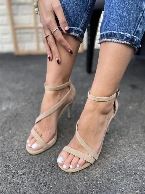 

TUGBA Women Cross Band Wrist And Belt Detail Heels Shoes