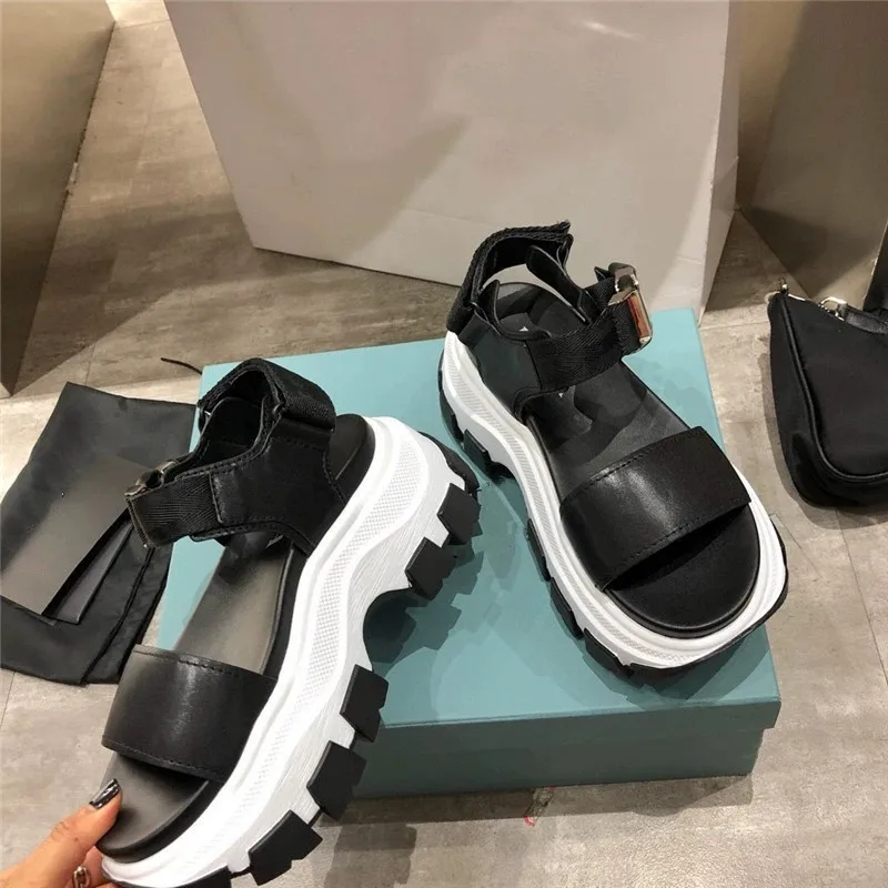 

Ollymurs Sponge Cake Sandals Leather Thick-soled Leisure Beach Shoes Fashion Casual Comfortable Super Soft Sandals