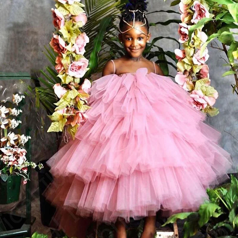 

Latest Lovely Pink Tulle Flower Girls Dresses Sleeveless Shoulder with Straps Kids Party Gowns Tiered Skirt Kids Formal Wear