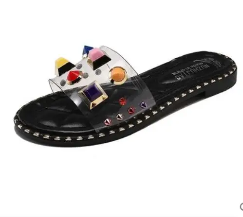 Шлепанцы ins женские с заклепками прозрачные сандалии на плоской подошве пляжные