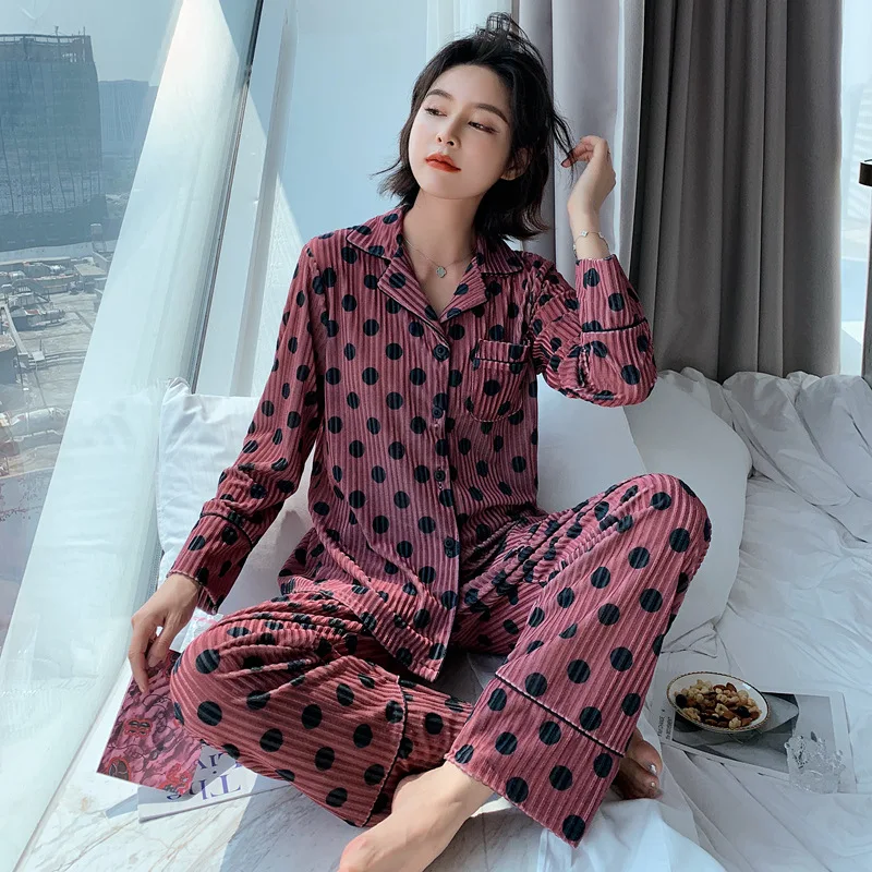 Dot Velvet Two Pieces Pajamas Set Homedress Winter Warm Sleepdress Female nightgowns 227