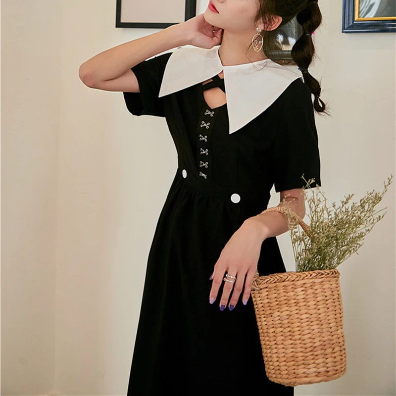 Женское свободное однотонное платье средней длины весеннее черное винтажное в