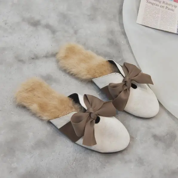 Beige Сезон осень; меховые шлепанцы с бантом для женщин; модные элегантные черные домашние тапочки с милым бантом; тапочки на плоской подошве для студентов; зимние шлепанцы - Цвет: Beige
