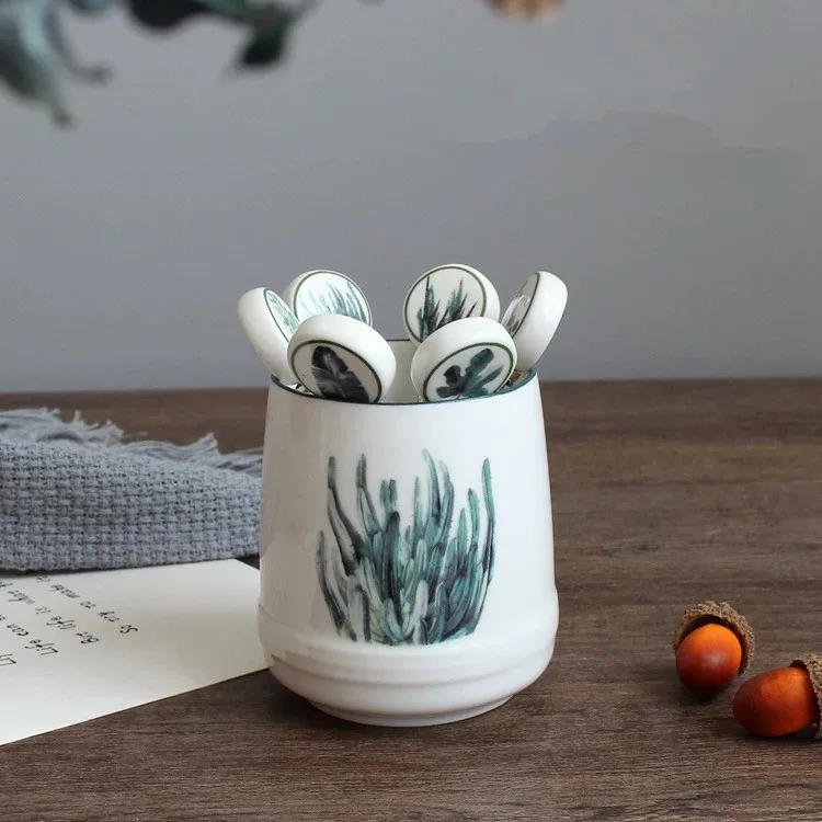 1 bottle 6 forks 6 шт./компл. фруктовые вилки Нержавеющая сталь вилка вечерние торт салат овощей Кухонные вилки инвентарь столовая вилка наборы для ухода за кожей - Цвет: 1 bottle 6 forks