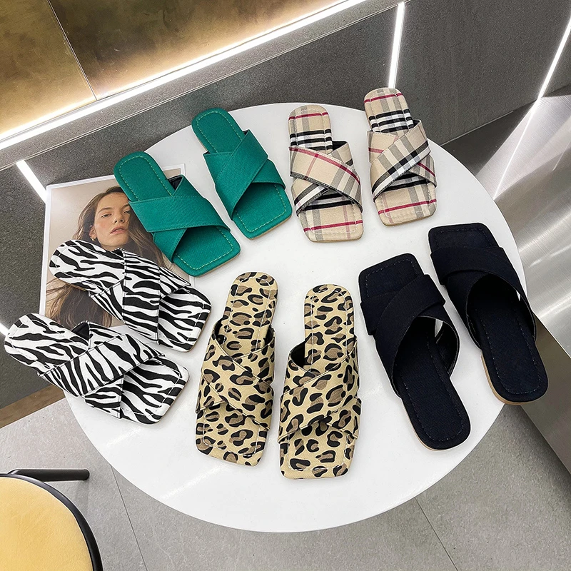 

Slippers women wear 2021 new sandals and slippers women tide net red summer leisure seaside vacation beach shoes women