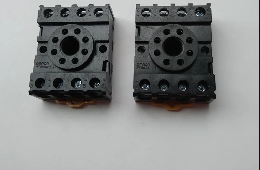 

Релейная база OMRON PF083A-E, 8 углов