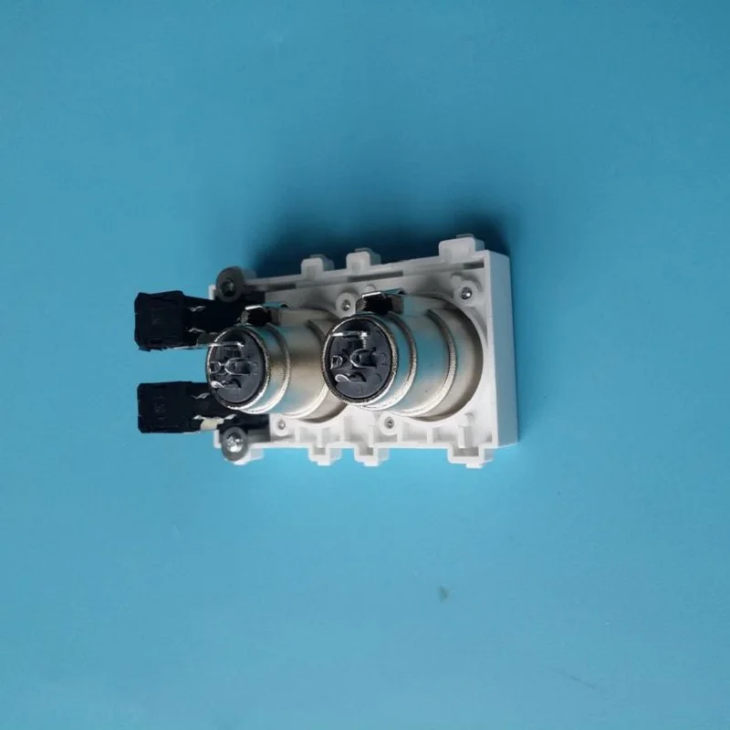 Модель 128 может быть оснащена переключателем заземления двойной порт carnom dual 6 35