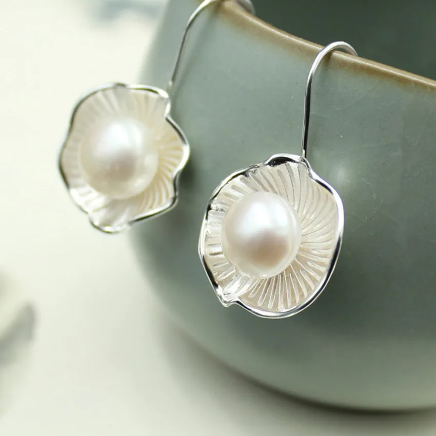 

FYSL Silver Plated Alloy Flower with Pearls Dangle Earrings for Women Party Gift Trendy Jewelry