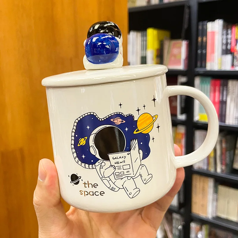 Оригинальная креативная керамическая кружка в виде астронавта с крышкой для