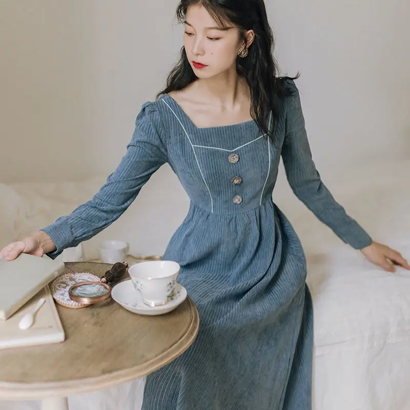 

French dress Platycodon retro autumn 2020 new Corduroy Skirt with square collar and long sleeves