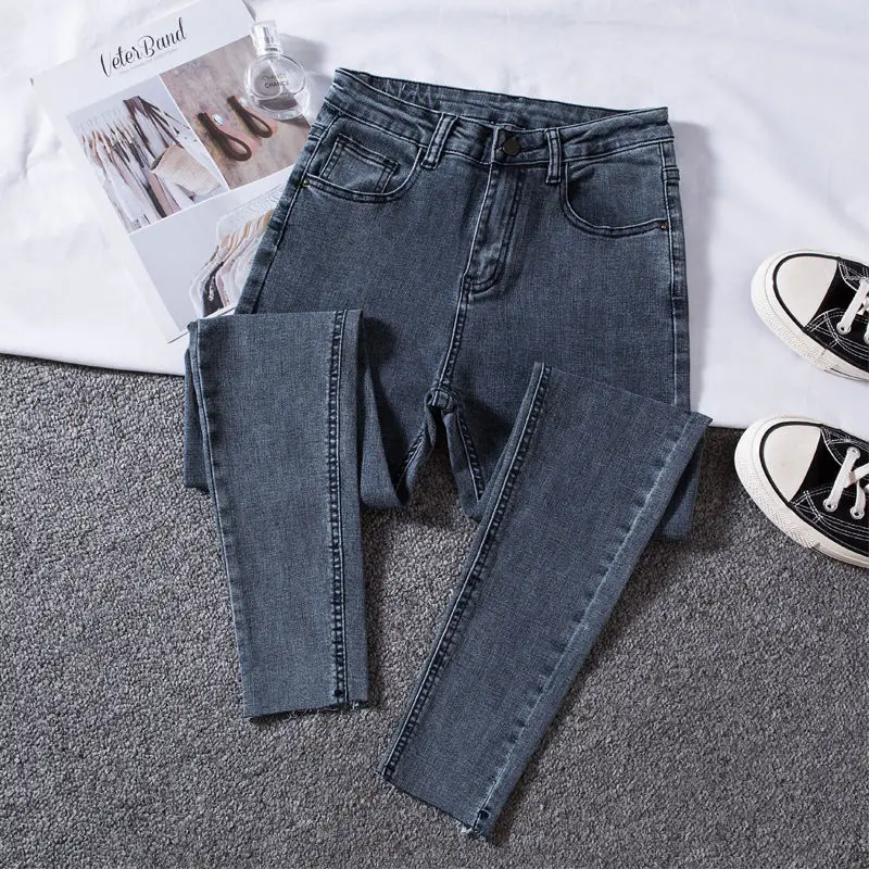 2021 женские джинсы со средней талией и необработанным краем узкие брюки до