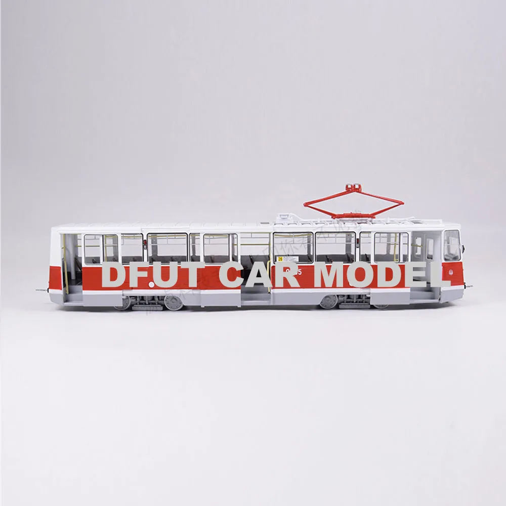 Игрушечный автомобиль из 1:43 сплава модель игрушечного автомобиля для детей в