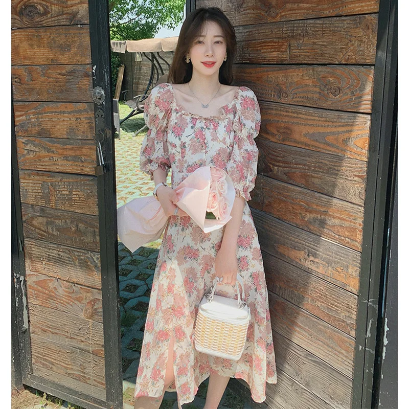 Женское шифоновое платье во французском стиле выше колена с цветочным принтом