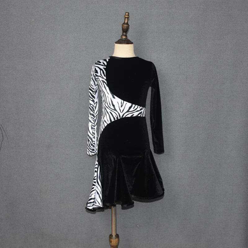 

Children Latin Dance Dress Fashion New Velvet Girls Training Clothes Autumn Winter Long Sleeve Patchwork Latin Dress