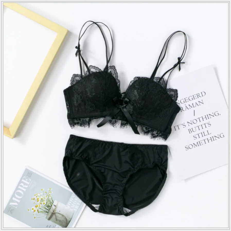 Привлекательное нижнее белье с перекрестной спинкой Привлекательный