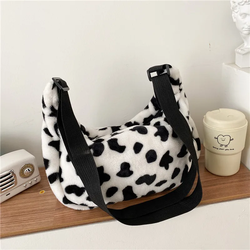 

Korea Ins Japanese Harajuku Girl Cute Cow Plush Big Bag Female Student Lamb Hair Shoulder Messenger Bag