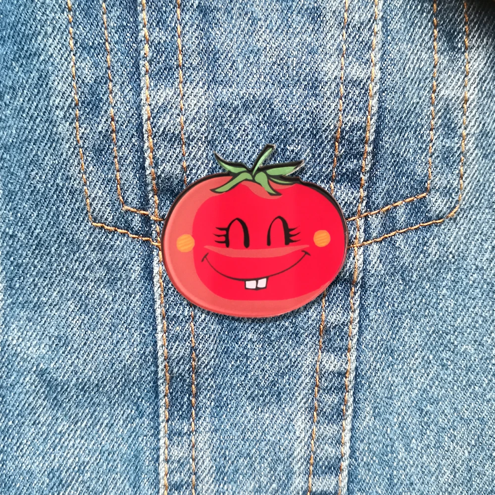 Красивые броши для женщин, милые карикатурные булавки с томатами, винтажные акриловые значки для одежды, рюкзаков и аксессуаров, ювелирные изделия оптом.