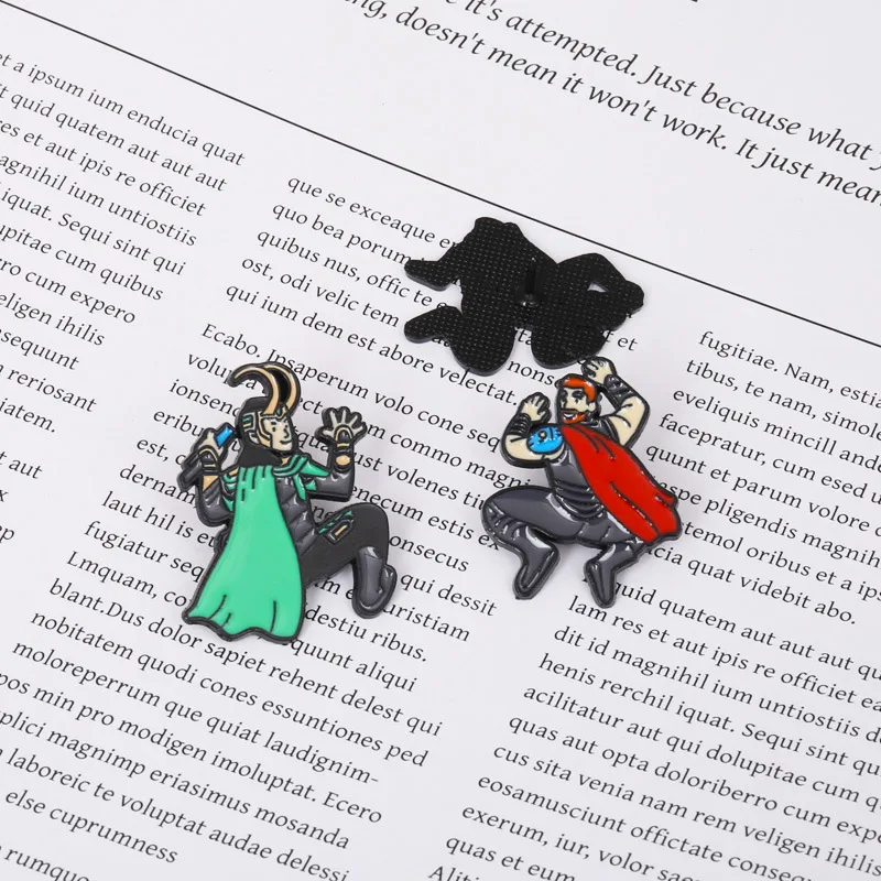 Металлическая эмалированная брошь в виде рюкзака Тор Локи | Украшения и