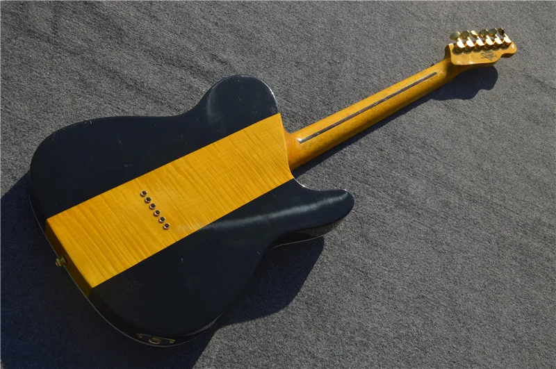 

Merle Haggard, Tuff Dog Sunburst