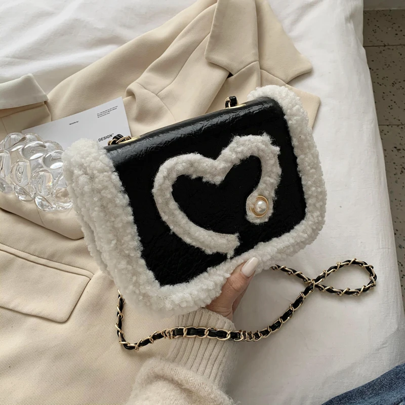 

Plush ladies shoulder bag high quality PU heart-shaped design chain retro style large capacity party girl messenger bag love bag