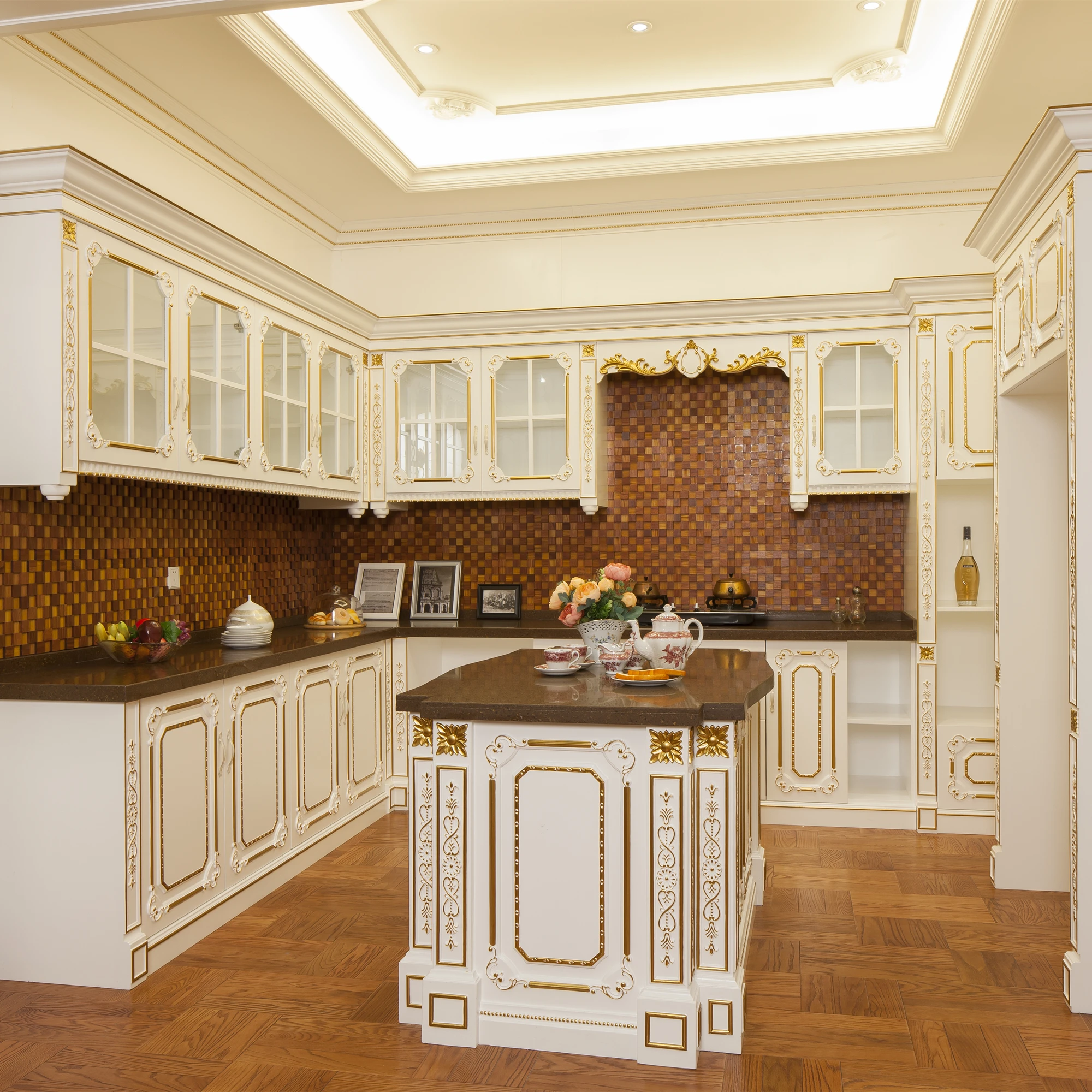 Off White Classical Solid Wood Kitchen Cabinet With Grace Gold Touches | Обустройство дома