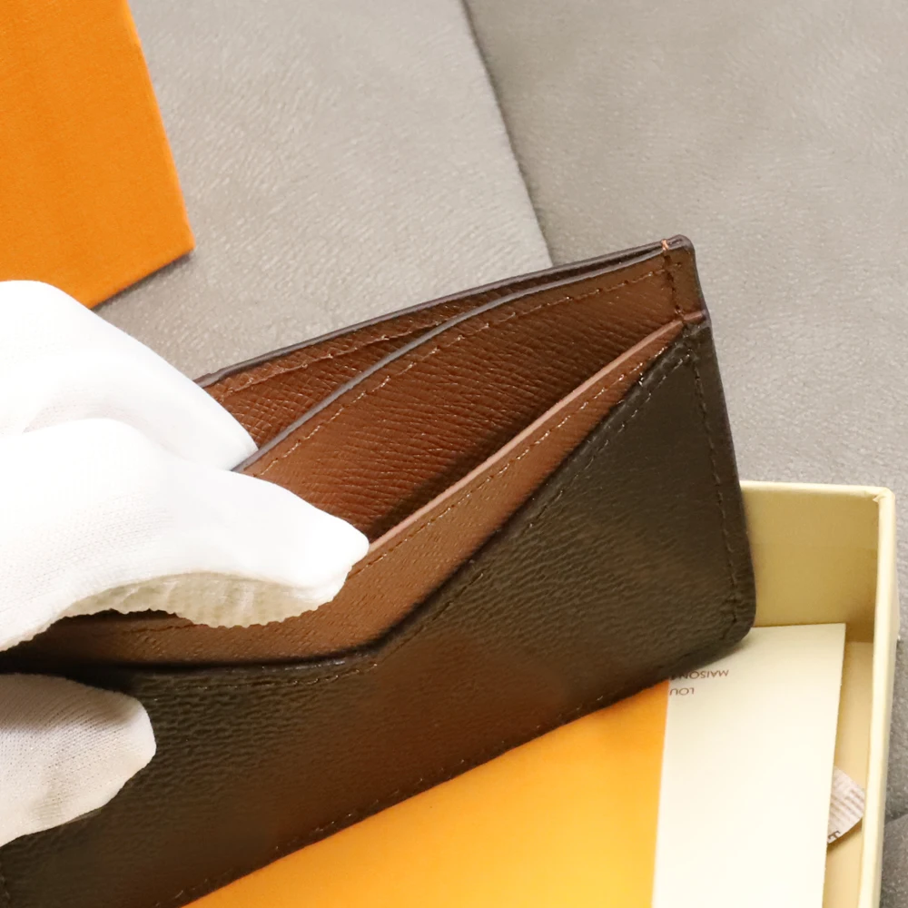 

Luxury Brand High-quality Leather Multi-purpose Credit Card Business Card Holder Traffic Cassette Box