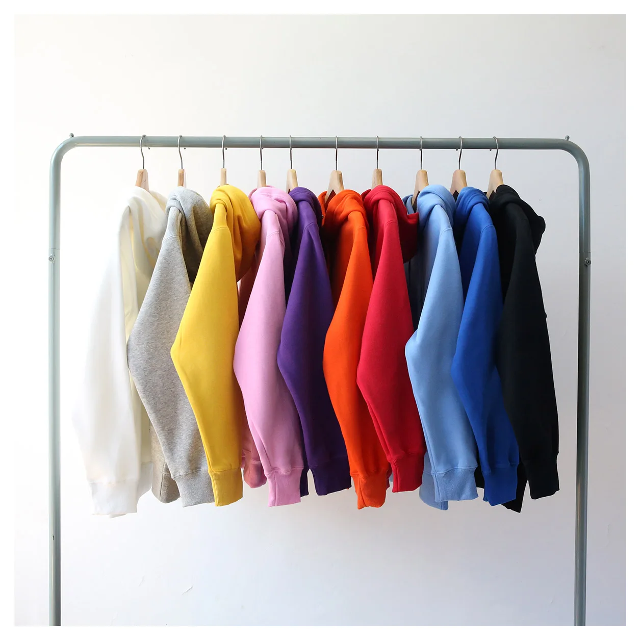 

Hoodies & Sweatshirts