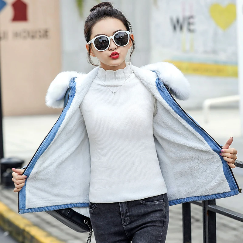 Зимняя джинсовая куртка для женщин с большим меховым воротником в Корейском