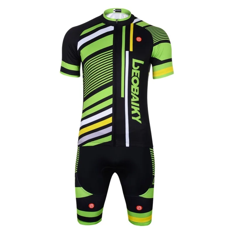 

Мужской комплект из джерси и футболки с коротким рукавом