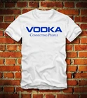 Новая футболка с принтом Водка, соединяющая людей