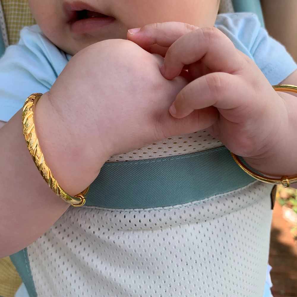 

Ethlyn (2pcs/lot) 0 to 3years Kids Jewelry Gold Color Baby's Children Adjustable Bangles bracelet New Years Gifts B145