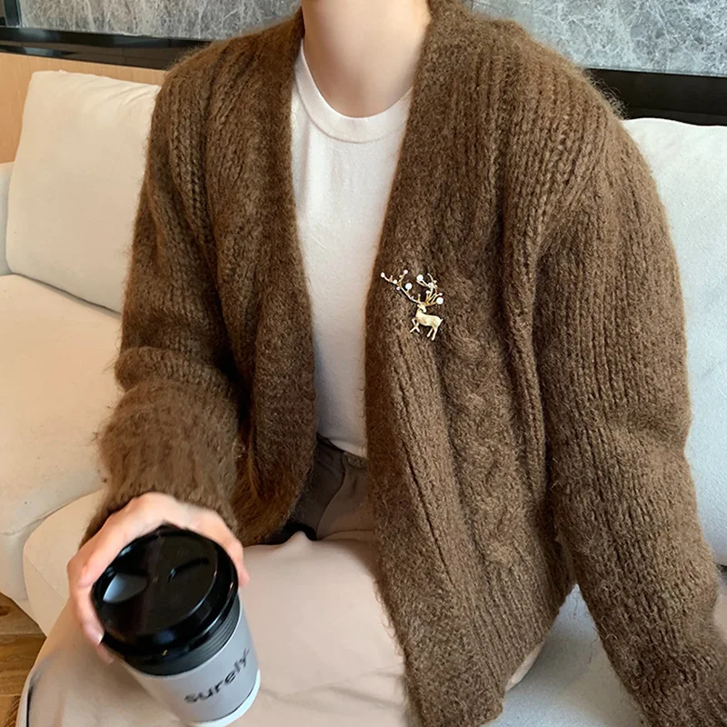 

Delicate Charm Christmas 14k Gold Pearl Rhinestone Deer Brooches for Women New Year Gifts Fashion Pins on Suit Clothes Jewellry