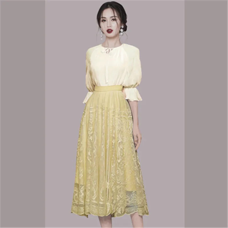 

Женский офисный костюм из 2 предметов, блузка с круглым вырезом и рукавами-фонариками и облегающая кружевная юбка с вышивкой и высокой талией, костюм для женщин на лето