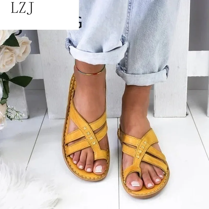 

Women Casual Sandals Leather Vintage Comfort Retro Buckle-Strap Flats Sandals Suit for Summer Beach Plataformas Mujer Sandalias