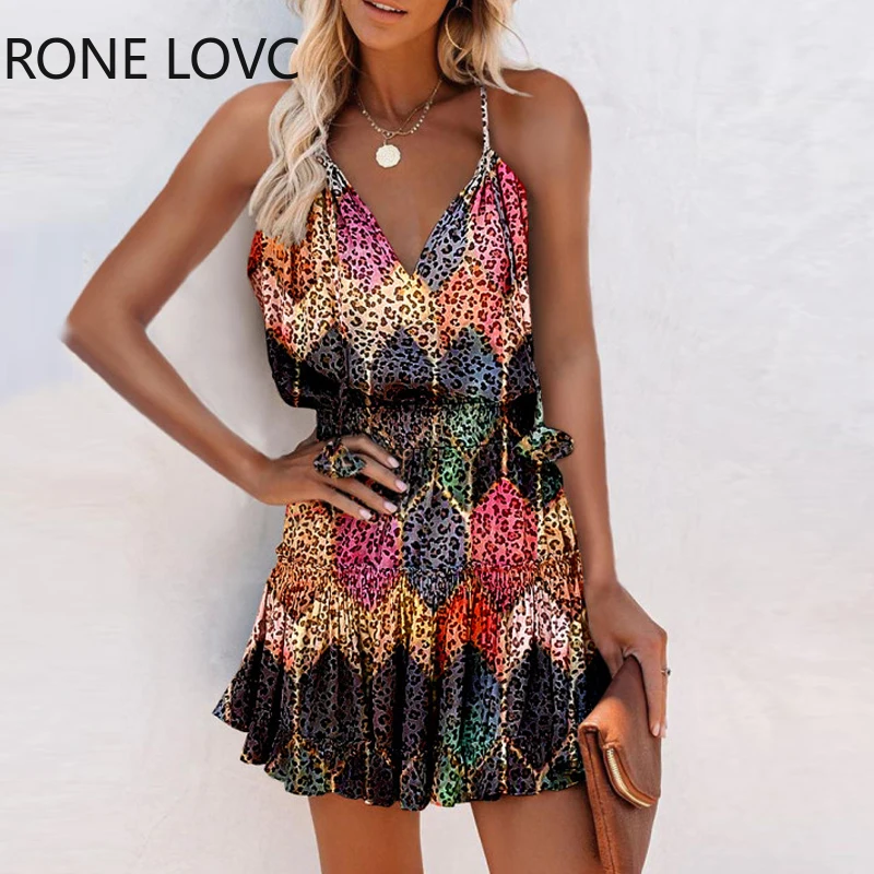 Женское мини-платье без рукавов с разноцветным принтом на тонких бретелях