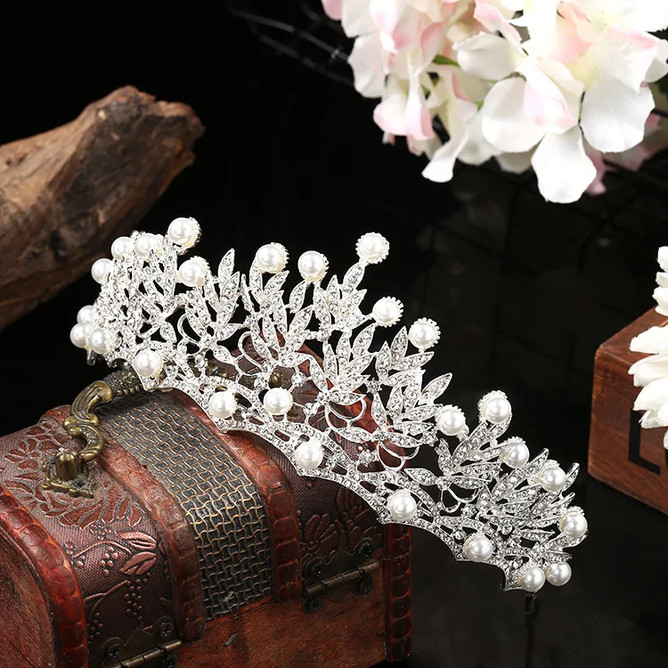 

Luxury Silver Crystals Wedding Crowns 2022 Pearls Shinning Bridal Tiaras Rhinestone Head Pieces Headband Cheap Hair Accessories