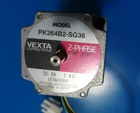 PK264A2-SG36 шаговый двигатель используется в хорошем состоянии. 80% новый внешний вид