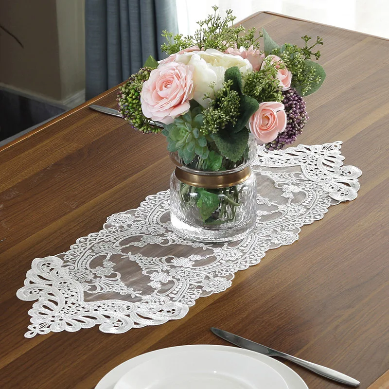 

Table Runner White Europe Embroidered Table Flag Table Cover Hollow Out Lace Coffee Long Corner Fashion Wedding Decoration HM158