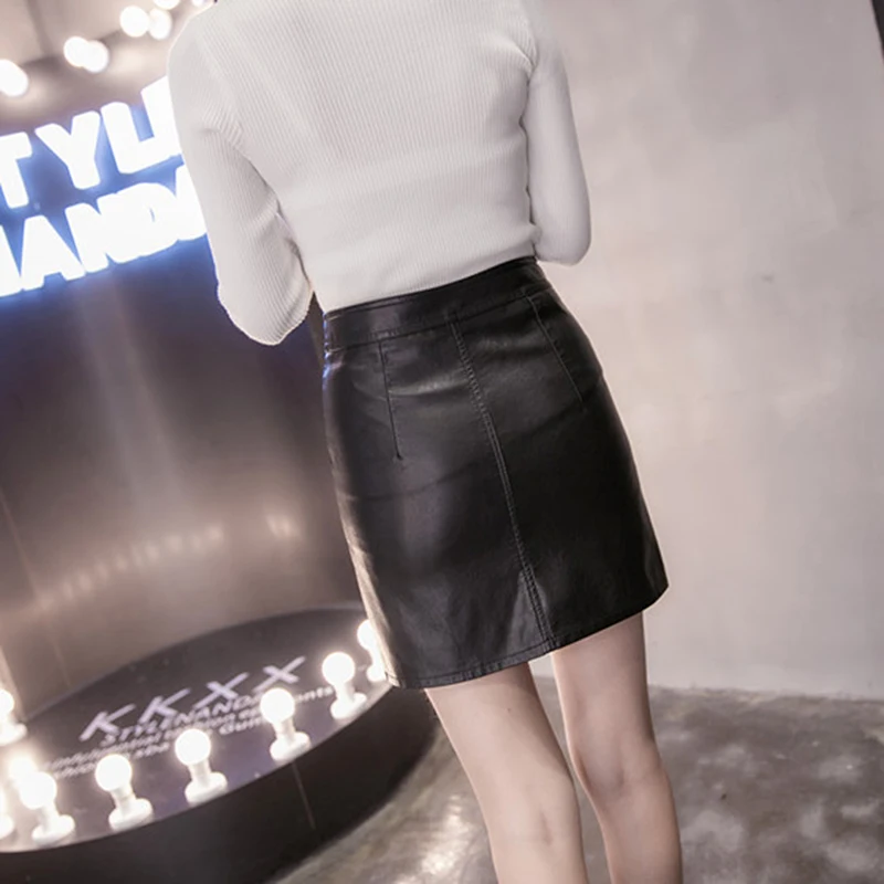 Женская мини юбка из искусственной кожи черная с высокой талией на молнии