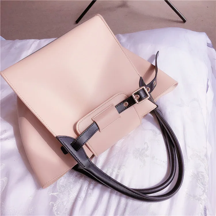 

Europe and The United States New Autumn and Winter Wing Bag Large Swing Toe Handbag Bat Smiley Lady Tote Bags for Women Travel